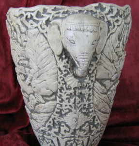 Ваза (кашпа) с орнамент слон 3