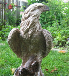 Статуя Орел 2